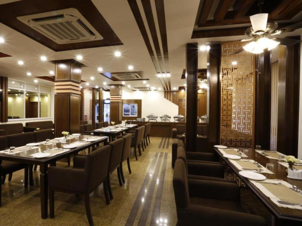 Mahadev Hotel Катманду Екстер'єр фото