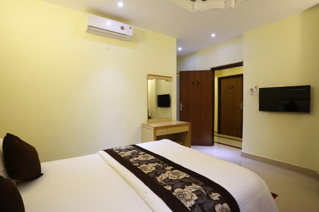 Mahadev Hotel Катманду Номер фото
