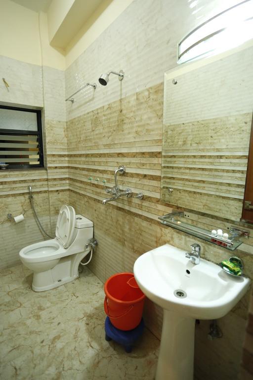 Mahadev Hotel Катманду Екстер'єр фото