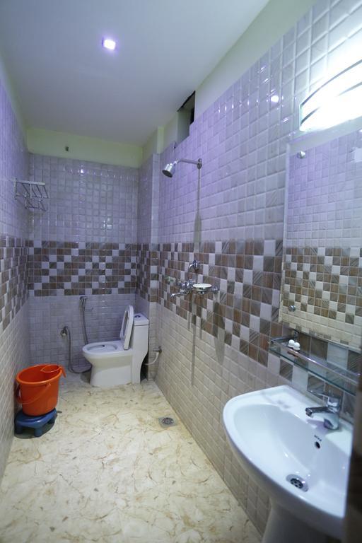 Mahadev Hotel Катманду Екстер'єр фото