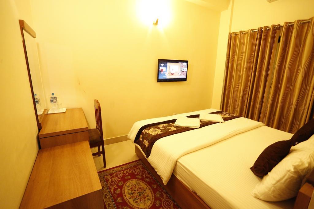 Mahadev Hotel Катманду Екстер'єр фото