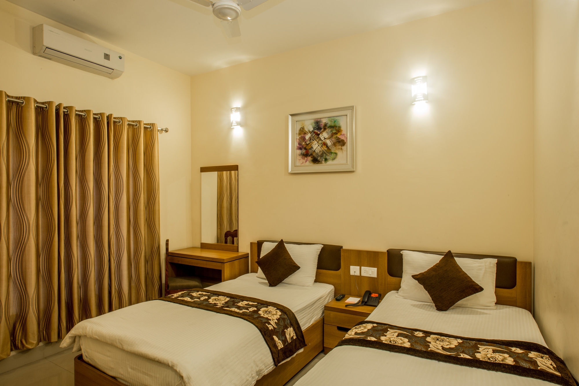 Mahadev Hotel Катманду Екстер'єр фото